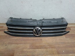 Решётка радиатора Volkswagen Polo рест  6RU853653
