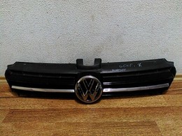 Решётка радиатора Volkswagen Golf 7 oem 5g0853653