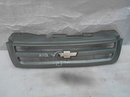 Решетка радиатора Chevrolet Niva с деф