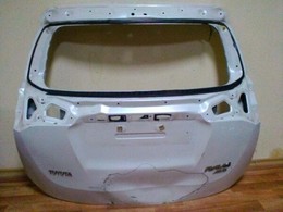 Крышка багажника Toyota RAV4
